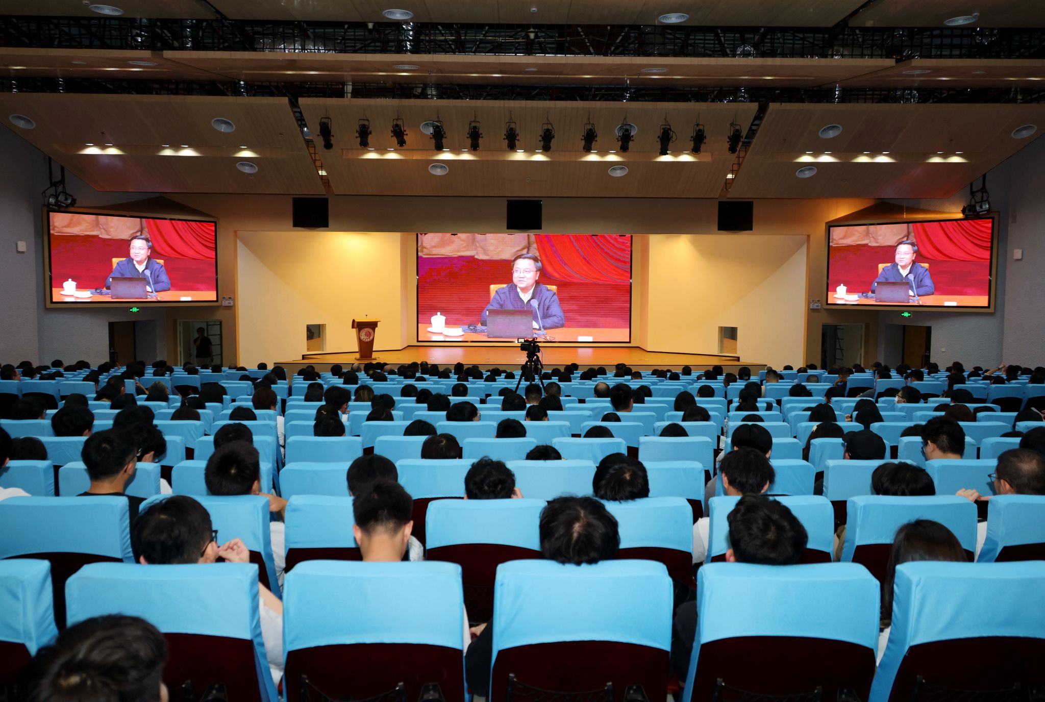 主会场.JPG