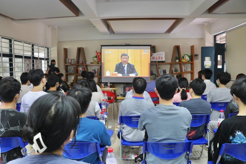 座谈会现场.jpg