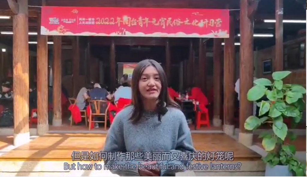 留学生拍摄短视频.png